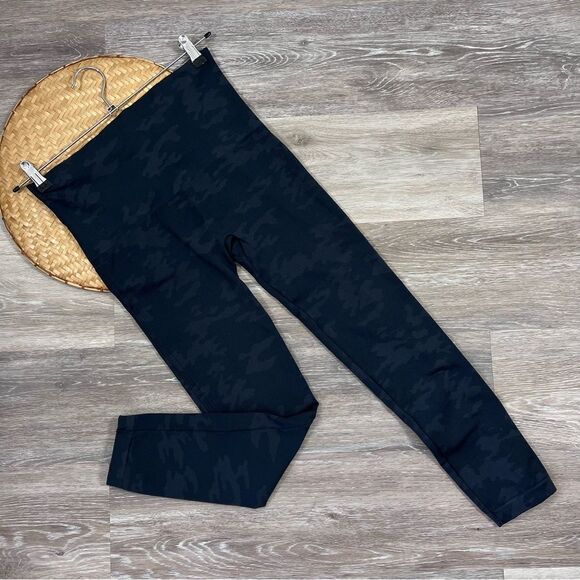 Spanx‎ Look at me now leggings camo - Picture 3 of 4